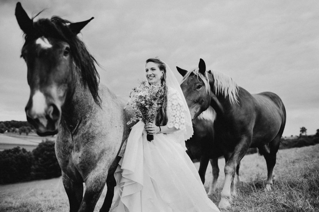 Hochzeitsfotos mit Pferden 027 3 - Naturverbundene Hochzeit mit Pferden in Niederösterreich